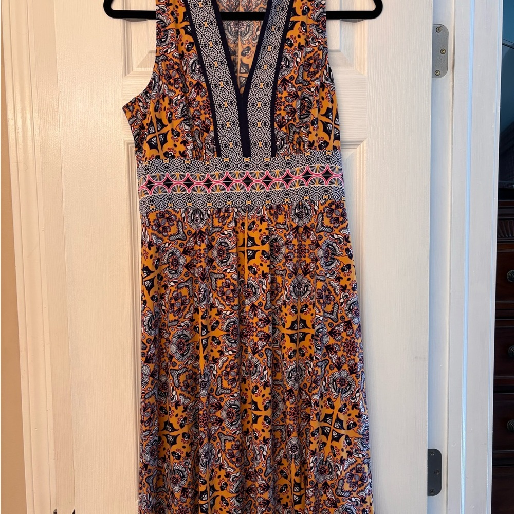 Sleeveless V-Neck Printed Maxi Dress in Mustard